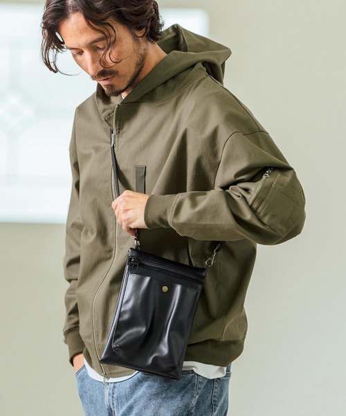 Magine(マージン)の「mko12578- Foldable musette bag サコッシュ(ショルダーバッグ・メンズ・ブラック・FREE)」の3枚目の写真