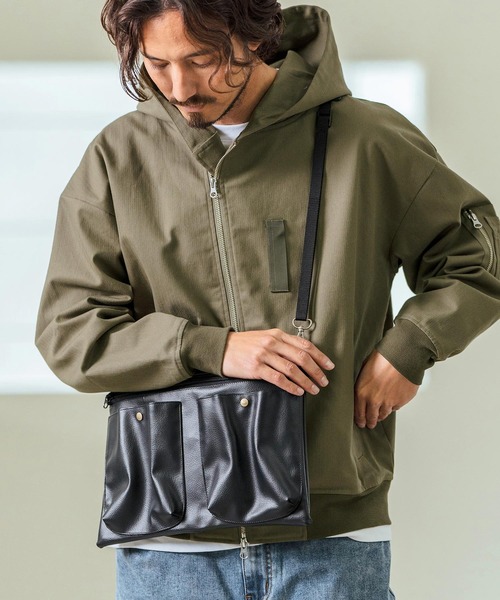 Magine(マージン)の「mko12578- Foldable musette bag サコッシュ(ショルダーバッグ・メンズ・ブラック・FREE)」の5枚目の写真