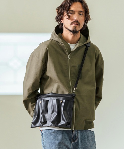 Magine(マージン)の「mko12578- Foldable musette bag サコッシュ(ショルダーバッグ・メンズ・ブラック・FREE)」の6枚目の写真