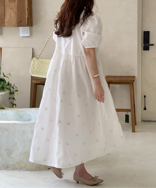 AMAJI（アマジ）の「リボン柄パフスリーブワンピース（ワンピース