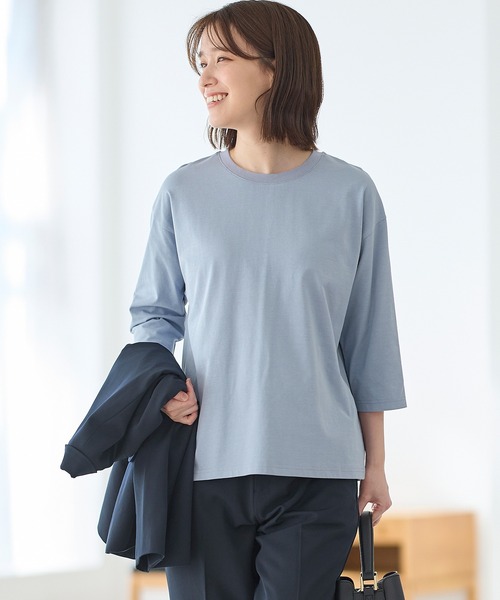 Honeys(ハニーズ)の「【ハニさら・接触冷感・UVカット】きれいめ7分袖Tシャツ(Tシャツ/カットソー・レディース・パープル/ブラック/サックスブルー/グレイッシュベージュ/オフホワイト・LL/L/S/M)」の4枚目の写真