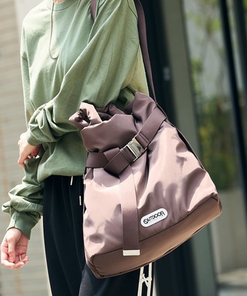 OUTDOOR PRODUCTS（アウトドアプロダクツ）の「【OUTDOOR PRODUCTS】2way Belt Tote [M]（ショルダーバッグ・レディース・ブラック/ホワイト/ブルー/シルバー/チャコール/ブラウン/オレンジ・M）」の13枚目の写真