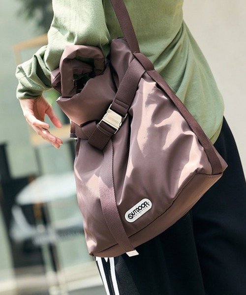 OUTDOOR PRODUCTS（アウトドアプロダクツ）の「【OUTDOOR PRODUCTS】2way Belt Tote [M]（ショルダーバッグ・レディース・ブラック/ホワイト/ブルー/シルバー/チャコール/ブラウン/オレンジ・M）」の14枚目の写真