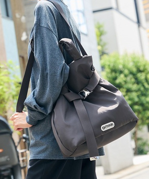 OUTDOOR PRODUCTS（アウトドアプロダクツ）の「【OUTDOOR PRODUCTS】2way Belt Tote [M]（ショルダーバッグ・レディース・ブラック/ホワイト/ブルー/シルバー/チャコール/ブラウン/オレンジ・M）」の17枚目の写真