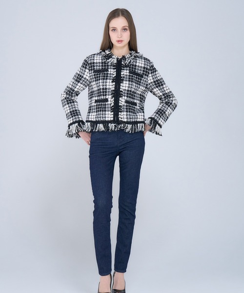 emiriawiz(エミリアウィズ)の「Fringe Tweed Jacket(ノーカラージャケット・レディース・ホワイト×ブラック・MEDIUM/SMALL)」の4枚目の写真