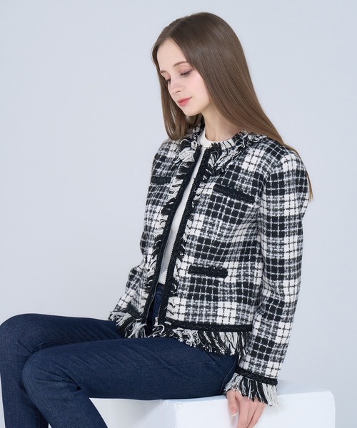 emiriawiz(エミリアウィズ)の「Fringe Tweed Jacket(ノーカラージャケット・レディース・ホワイト×ブラック・MEDIUM/SMALL)」の3枚目の写真