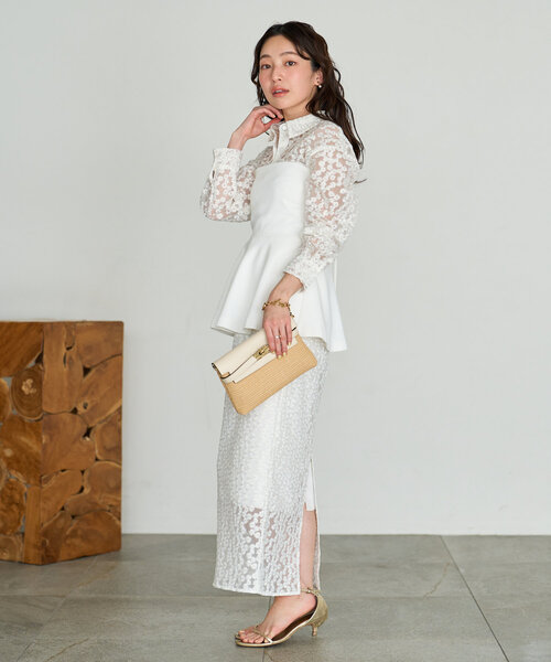 La boutique BonBon(ラブティックボンボン)の「【セットアップ可】チュール小花刺繍スカート(スカート・レディース・ホワイト/ブラック・38/36)」の5枚目の写真