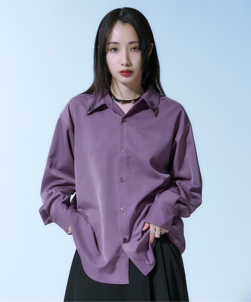Ellno Loset（エルノロゼット）の「襟ロゴ刺繍シャツ（シャツ/ブラウス