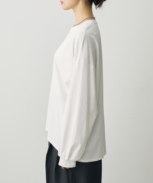 attiree(アティレー)の「【無地】【UVカット】ボリューム袖長袖Tシャツ(Tシャツ/カットソー・レディース・ブラック/ホワイト・FREE)」の7枚目の写真