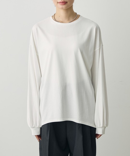 attiree(アティレー)の「【無地】【UVカット】ボリューム袖長袖Tシャツ(Tシャツ/カットソー・レディース・ブラック/ホワイト・FREE)」の5枚目の写真