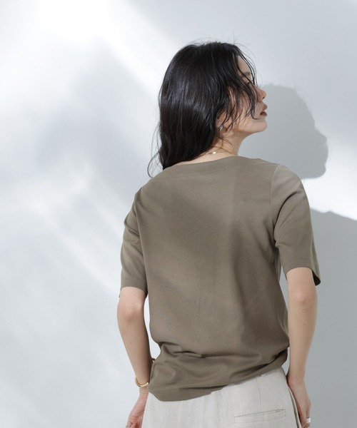 NANO universe(ナノユニバース)の「Anti Soaked(R) 汗染み防止ボートネックTシャツ(Tシャツ/カットソー・レディース・ホワイト/ブラック/カーキ/チャコール・S/M/L)」の20枚目の写真