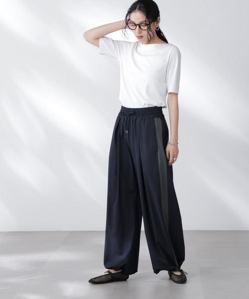 NANO universe(ナノユニバース)の「Anti Soaked(R) 汗染み防止ボートネックTシャツ(Tシャツ/カットソー・レディース・ホワイト/ブラック/カーキ/チャコール・S/M/L)」の12枚目の写真