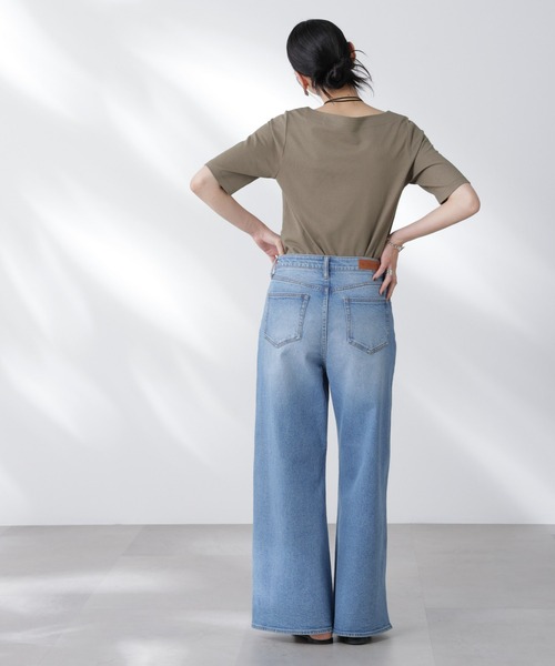 NANO universe(ナノユニバース)の「Anti Soaked(R) 汗染み防止ボートネックTシャツ(Tシャツ/カットソー・レディース・ホワイト/ブラック/カーキ/チャコール・S/M/L)」の8枚目の写真