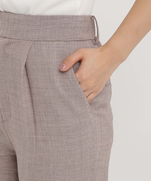 Andemiu（アンデミュウ）の「アサチョウストレートパンツ450906（スラックス・レディース・ベージュ/ブラウン/グレー・SMALL/MEDIUM）」の17枚目の写真