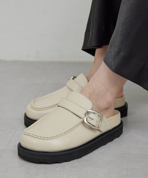 GALLARDAGALANTE（ガリャルダガランテ）の「【CAMINAND】ストラップミュールサンダル（その他シューズ・レディース・オフホワイト・38/36/37）」の2枚目の写真