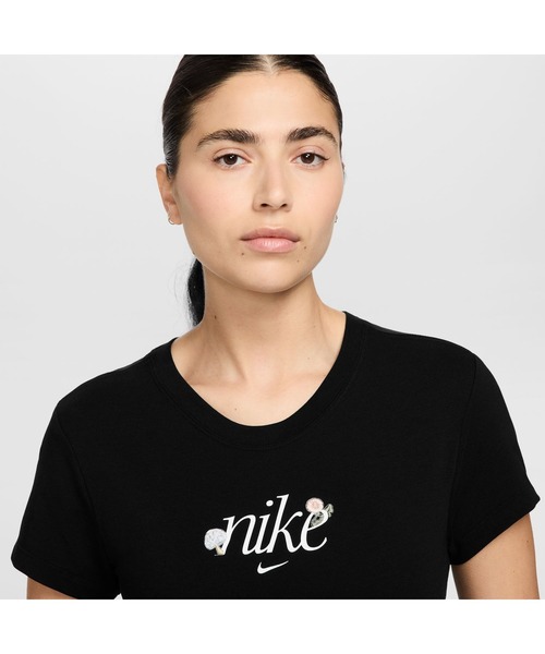 NIKE（ナイキ）の「ナイキ NIKE ナイキ  NSW NK チル EDAY ニット S/S Tシャツ（Tシャツ/カットソー・レディース・ブラック/ブルー・S/M/L）」の4枚目の写真