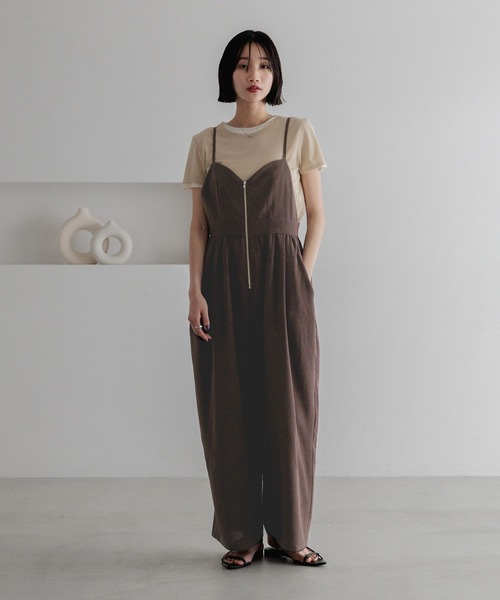 LOWRYS FARM（ローリーズファーム）の「コクーンZIPキャミサロペ（サロペット/オーバーオール・レディース・ブラック/ブラウン/アイボリー/チャコールグレー・FREE）」の12枚目の写真