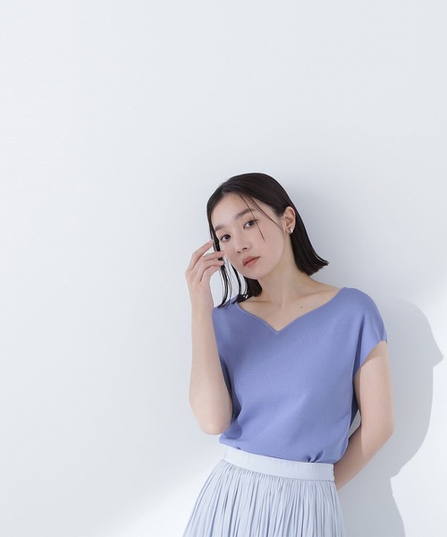 NATURAL BEAUTY BASIC(ナチュラルビューティーベーシック)の「◇総針ベーシックシリーズ ニュアンスネックニット(ニット/セーター・レディース・チャコールグレー/ブルー/ベージュ・FREE)」の22枚目の写真