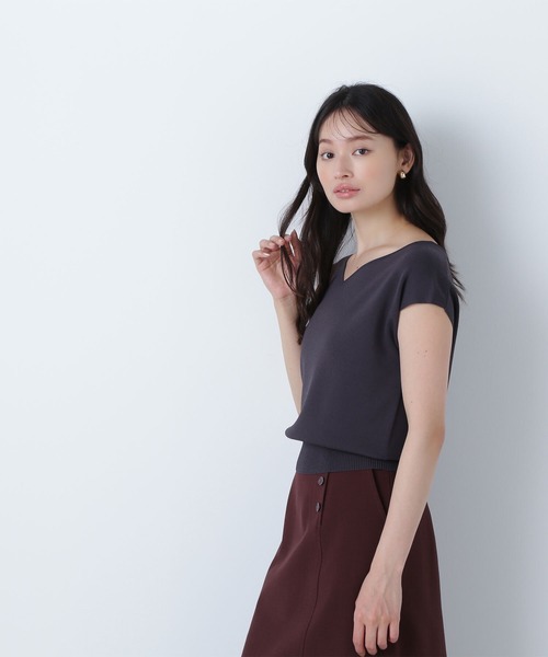 NATURAL BEAUTY BASIC(ナチュラルビューティーベーシック)の「◇総針ベーシックシリーズ ニュアンスネックニット(ニット/セーター・レディース・チャコールグレー/ブルー/ベージュ・FREE)」の5枚目の写真