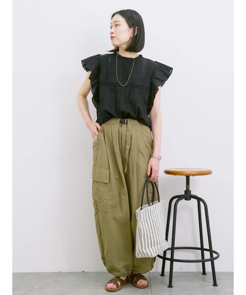 Samansa Mos2 blue（サマンサモスモスブルー）の「◎ナイロンカーゴパンツ（その他パンツ・レディース・ライトベージュ/カーキ/ブラック・F）」の18枚目の写真