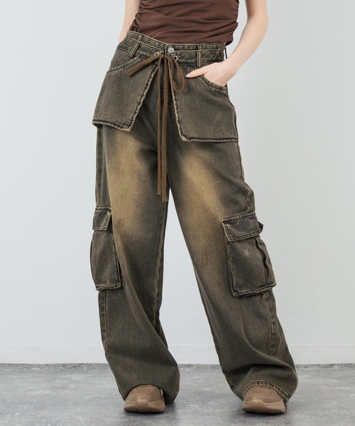 ANAP（アナップ）の「ウエストレイヤードデザインカーゴデニムパンツ（デニムパンツ・レディース・カーキ/ブラック・FREE）」の2枚目の写真