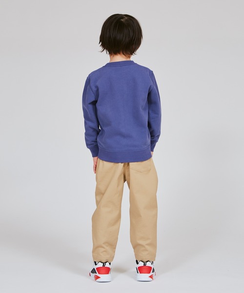 Champion（チャンピオン）の「【Champion/チャンピオン】キッズ ベーシック クルーネックスウェットシャツ（スウェット・キッズ・ブルー系その他/ブラック系その他/アイボリー系/ライトブラウン・120/130/140/150/100/110/160）」の11枚目の写真