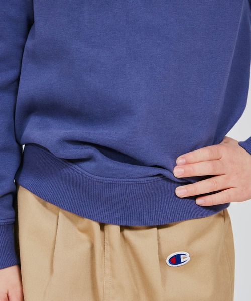 Champion（チャンピオン）の「【Champion/チャンピオン】キッズ ベーシック クルーネックスウェットシャツ（スウェット・キッズ・ブルー系その他/ブラック系その他/アイボリー系/ライトブラウン・120/130/140/150/100/110/160）」の7枚目の写真