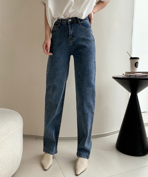 LOWO(ロワ)の「綿混ストレートデニムパンツ(デニムパンツ・レディース・インディゴブルー/ブラック/ブルー・2L/L/M)」の4枚目の写真