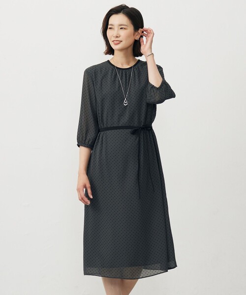 J.PRESS(ジェイプレス)の「【洗える】ドットフロッキープリント ワンピース(ワンピース・レディース・グレー系5/ブラウン系5・T15/T13)」の2枚目の写真