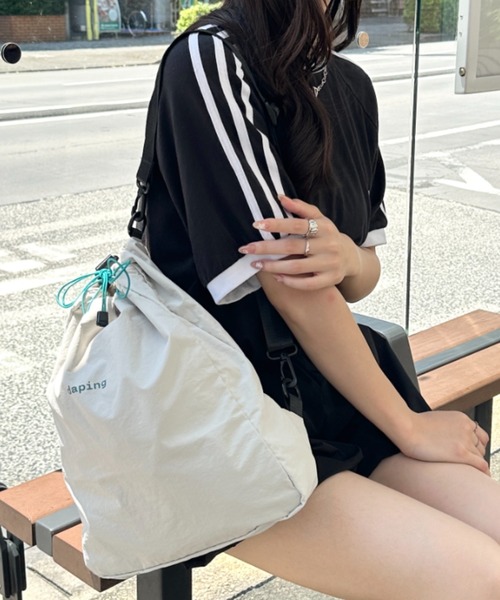 wears(ウェアーズ)の「配色 軽量 パステルカラーナップサック(バックパック/リュック・レディース・ピンク/グレー・FREE)」の13枚目の写真