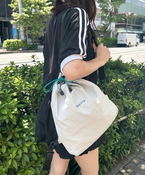 wears(ウェアーズ)の「配色 軽量 パステルカラーナップサック(バックパック/リュック・レディース・ピンク/グレー・FREE)」の8枚目の写真