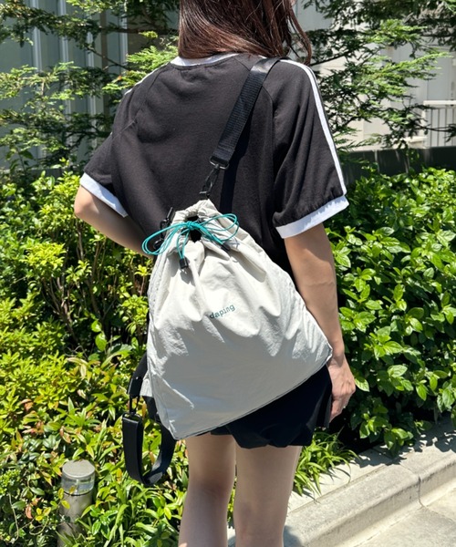 wears(ウェアーズ)の「配色 軽量 パステルカラーナップサック(バックパック/リュック・レディース・ピンク/グレー・FREE)」の6枚目の写真