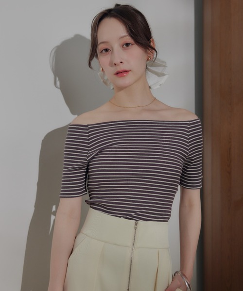 ECREL(エクレール)の「ボーダーオフショルトップス(Tシャツ/カットソー・レディース・ブラウン/ホワイト・FREE)」の2枚目の写真