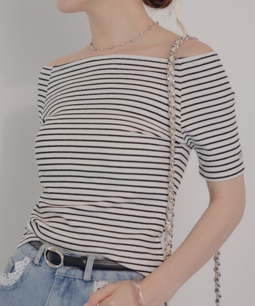 ECREL(エクレール)の「ボーダーオフショルトップス(Tシャツ/カットソー・レディース・ブラウン/ホワイト・FREE)」の1枚目の写真