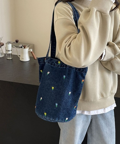 ReRe(リリ)の「フラワー刺繍デニムトートバック(トートバッグ・レディース・ブラック/ライトブルー/ダークブルー・FREE)」の14枚目の写真