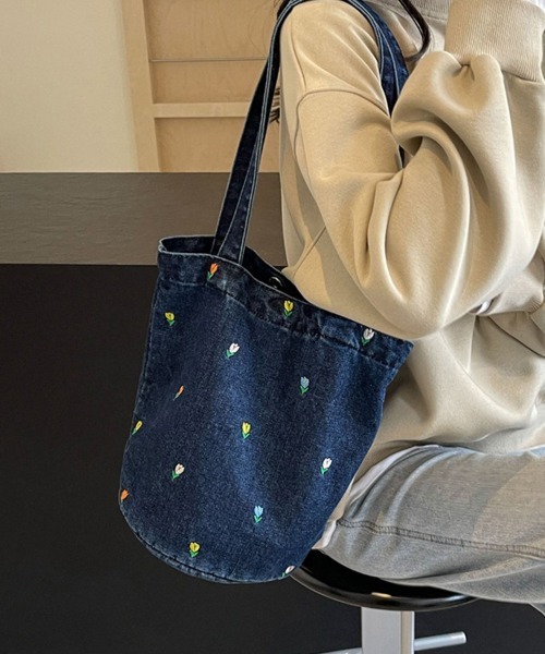 ReRe(リリ)の「フラワー刺繍デニムトートバック(トートバッグ・レディース・ブラック/ライトブルー/ダークブルー・FREE)」の13枚目の写真