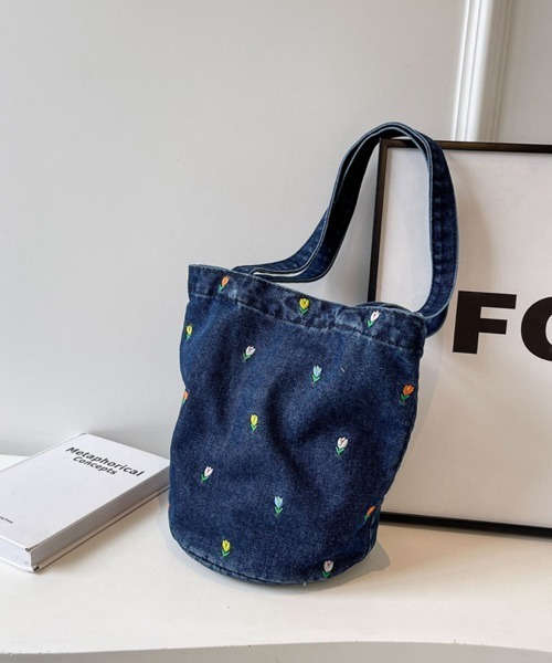 ReRe(リリ)の「フラワー刺繍デニムトートバック(トートバッグ・レディース・ブラック/ライトブルー/ダークブルー・FREE)」の4枚目の写真