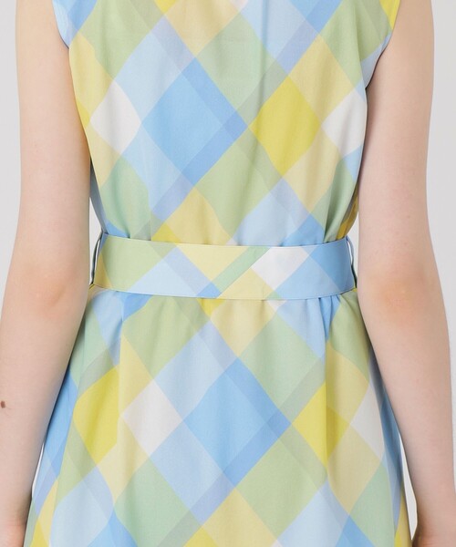 BLUE LABEL CRESTBRIDGE（ブルーレーベルクレストブリッジ）の「クレストブリッジチェックカラミクロスシャツドレス（ワンピース・レディース・ベージュ系その他/ワイン/イエロー系その他2・38/36）」の6枚目の写真
