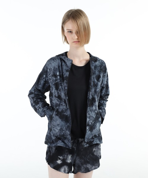 Y-3(ワイスリー)の「Y-3 AOP RUNNING JACKET(ブルゾン・レディース・ブラック・SMALL/X-SMALL/XX-SMALL/MEDIUM)」の2枚目の写真