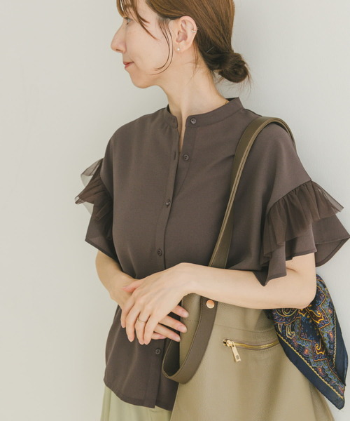 ITEMS URBANRESEARCH（アイテムズ アーバンリサーチ）の「チュールドッキングフリルブラウス（シャツ/ブラウス・レディース・グレー系その他/ブラック/オフホワイト・FREE）」の3枚目の写真