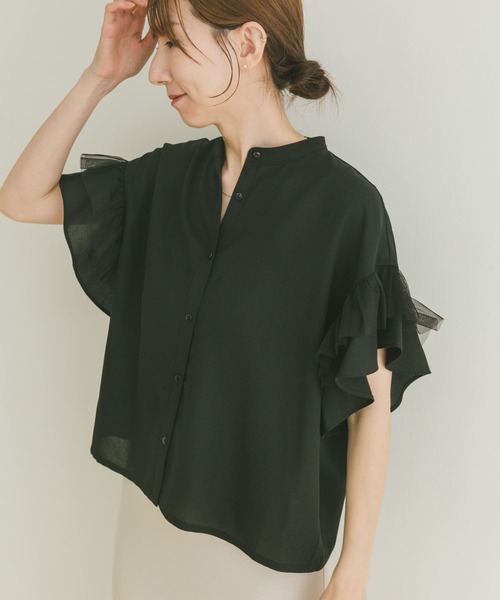 ITEMS URBANRESEARCH（アイテムズ アーバンリサーチ）の「チュールドッキングフリルブラウス（シャツ/ブラウス・レディース・グレー系その他/ブラック/オフホワイト・FREE）」の2枚目の写真