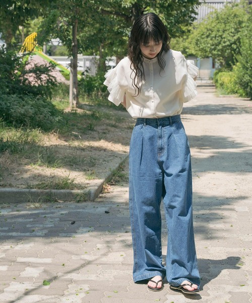 ITEMS URBANRESEARCH（アイテムズ アーバンリサーチ）の「チュールドッキングフリルブラウス（シャツ/ブラウス・レディース・グレー系その他/ブラック/オフホワイト・FREE）」の12枚目の写真