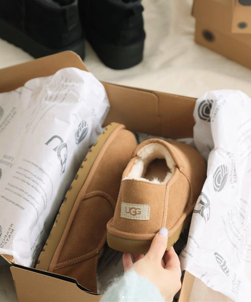 UGG（アグ）の「《追加》【UGG/アグ】M KENTON：ボアシューズ 3010 BLACK/CHESTNUT（ブーツ・レディース・キャメル/ブラック・25cm/24cm/23cm）」の8枚目の写真