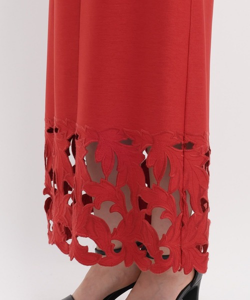Andemiu（アンデミュウ）の「カットワークシシュウIラインスカート577084（スカート・レディース・ネイビー/レッド・SMALL/MEDIUM）」の16枚目の写真