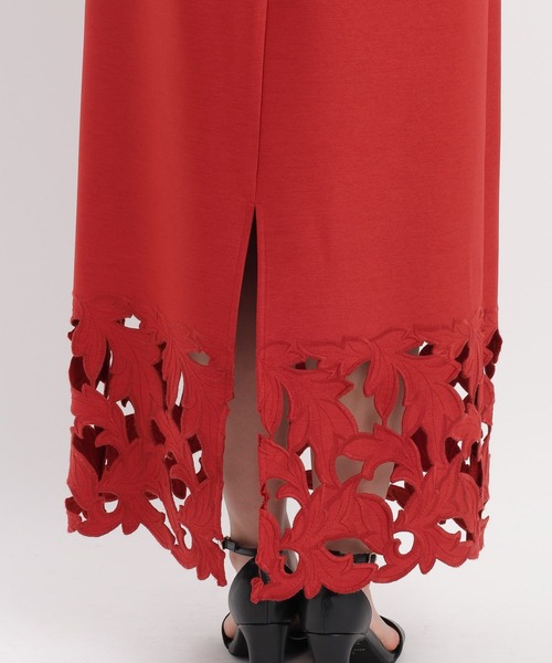 Andemiu（アンデミュウ）の「カットワークシシュウIラインスカート577084（スカート・レディース・ネイビー/レッド・SMALL/MEDIUM）」の18枚目の写真