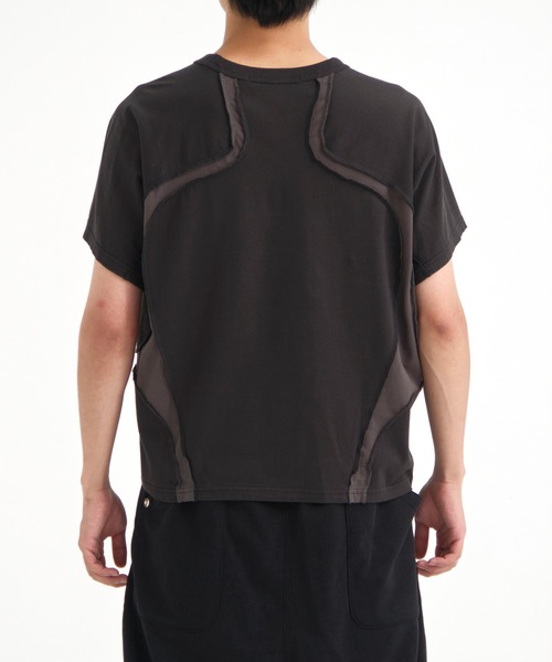 NVRFRGT（ネヴァーフォーゲット）の「別注 PANELED HALF SLEEVE T-SHIRT（Tシャツ/カットソー・メンズ・ベージュ/ブラック・1/2/3）」の5枚目の写真