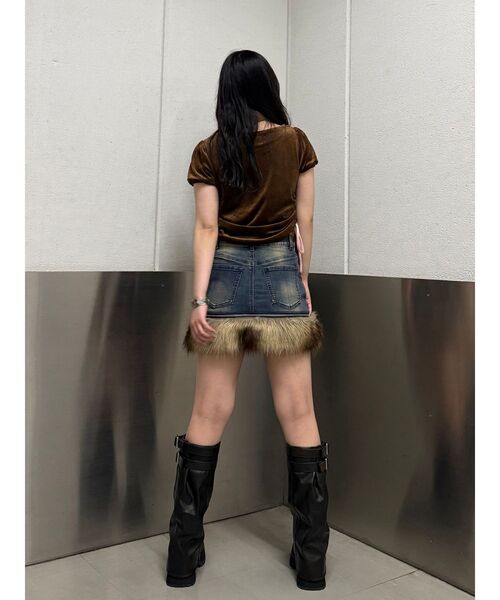 jouetie（ジュエティ）の「ベロアチョーカートップス【セットアップ対応】（Tシャツ/カットソー・レディース・ブラウン/ネイビー/グレー・MEDIUM）」の10枚目の写真