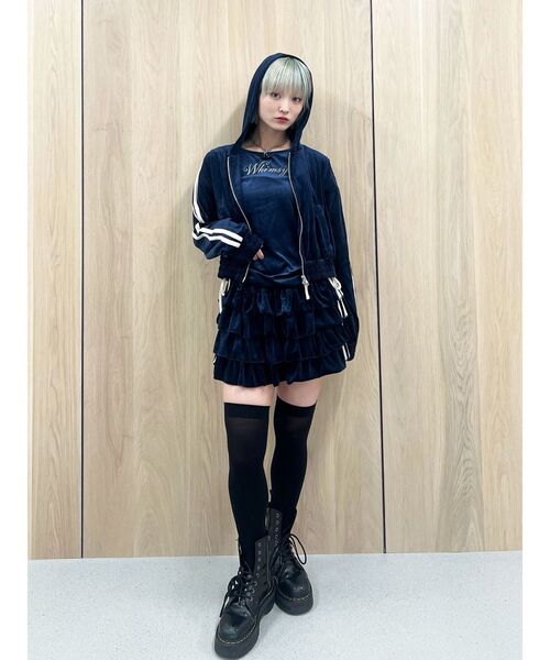 jouetie（ジュエティ）の「ベロアチョーカートップス【セットアップ対応】（Tシャツ/カットソー・レディース・ブラウン/ネイビー/グレー・MEDIUM）」の14枚目の写真