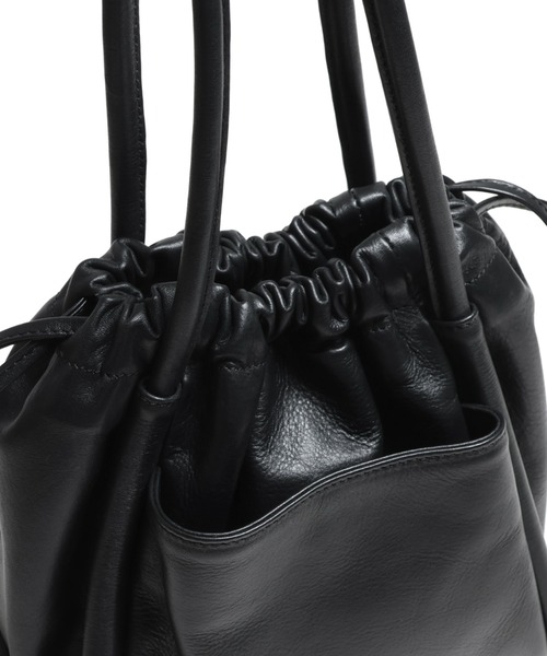 YArKA（ヤーカ）の「【YArKA/ヤーカ】real leather square bottom drawstring 2way bag [wam6] / 四角底巾着2wayバッグ（ハンドバッグ・レディース・ブラック・FREE）」の12枚目の写真