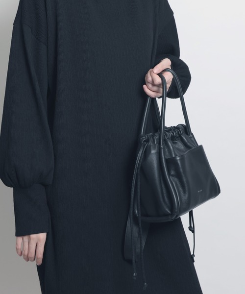 YArKA（ヤーカ）の「【YArKA/ヤーカ】real leather square bottom drawstring 2way bag [wam6] / 四角底巾着2wayバッグ（ハンドバッグ・レディース・ブラック・FREE）」の19枚目の写真